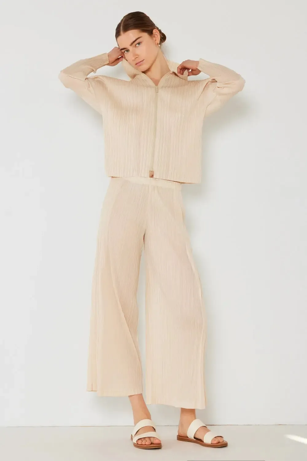 Pleated Hood Jacket 2 Way Zipper